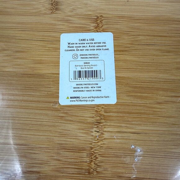 Brooklyn Steel Co Skull Spider Bamboo Cutting Serving Snack  Appetizer Board - Picture 3 of 4